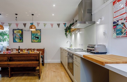 Bridport Hütte | 3 Schlafzimmer Unterkunft in Chideock, near Bridport