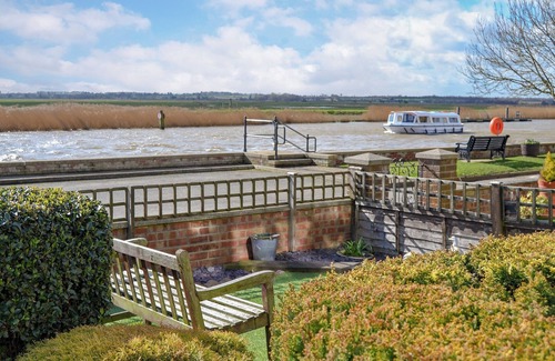 Reedham Hütte | 3 Schlafzimmer Unterkunft in Reedham