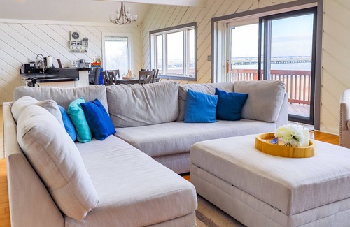 Willoughby Spit Haus | 3-Bedroom; Beach front Bungalow in Norfolk, VA