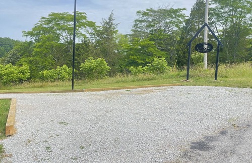 Taylorsville Kabine | 3-bedroom cabin just 30 minutes from The Outlet Shoppes of the Bluegrass