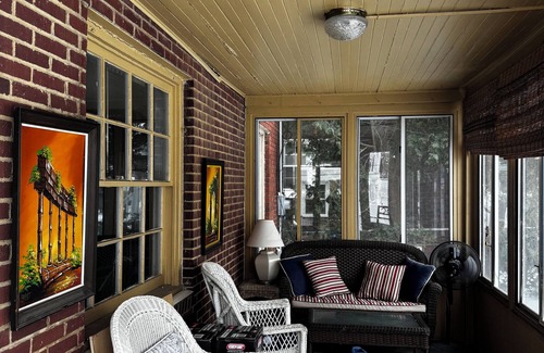 Garfield Heights Haus | 3-bedroom Château in welcoming Garfield Heights with WiFi, AC