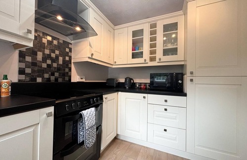 High Ercall Wohnung | 3 Bedroom House with Garden