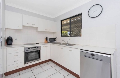 Condon Haus | Asequible 3 dormitorios NETFLIX NBN SUMINISTRADO