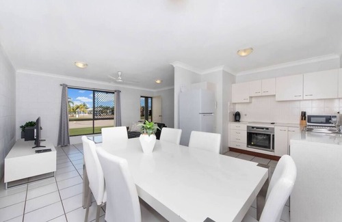 Condon Haus | Asequible 3 dormitorios NETFLIX NBN SUMINISTRADO