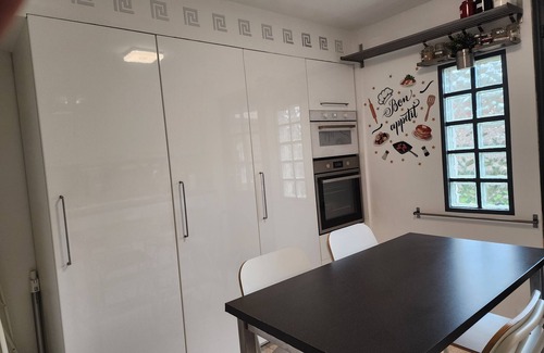 Pontault-Combault Haus | 3-bedroom house surrounded by a garden near Paris and Disney