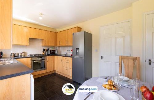 Amesbury Haus | 3 Bedroom House By B and R Serviced Accommodation Amesbury With Super fast Wi-Fi 145Mbps