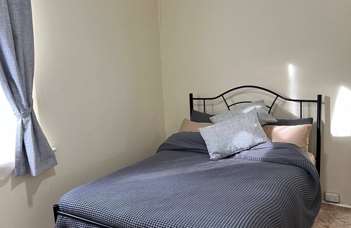 Napperby Haus | 3 Bedroom House, heating & cooling -17kms to Port Pirie - Pet Friendly.