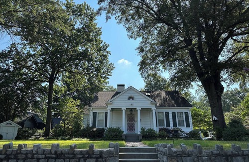 Central Gardens Haus | 3-bedroom house in awesome Memphis with AC
