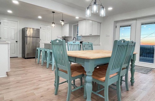 Boonsboro Haus | 3-bedroom house in charming Boonsboro with WiFi, AC, and a gorgeous view!