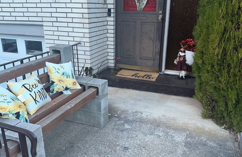 Wallace Haus | 3-bedroom house in charming Silverton with AC, WiFi. Enjoy your stay