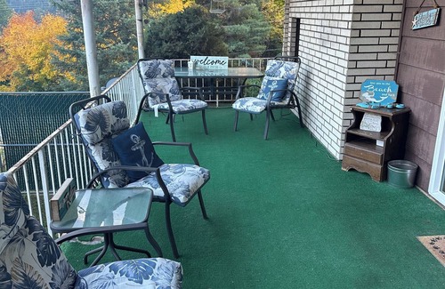 Wallace Haus | 3-bedroom house in charming Silverton with AC, WiFi. Enjoy your stay