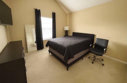 Conyers Haus | 3-bedroom house in charming Conyers with AC