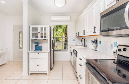 Bodden Town Haus | 3-bedroom house in awesome Bodden Town with WiFi, AC