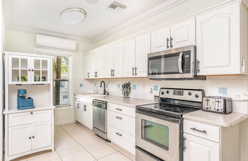 Bodden Town Haus | 3-bedroom house in awesome Bodden Town with WiFi, AC