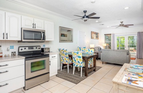 Bodden Town Haus | 3-bedroom house in awesome Bodden Town with WiFi, AC