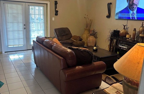 Kenner - Louis Armstrong International Airport Haus | 3 bedroom house in Saint Rose with AC