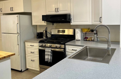 Alamedan Valley Haus | 3-bedroom house in charming Albuquerque with AC