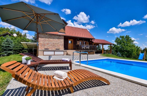 Sveti Ivan Zelina Haus | Schönes Haus mit 3 Schlafzimmern in.