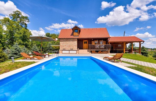 Sveti Ivan Zelina Haus | Schönes Haus mit 3 Schlafzimmern in.