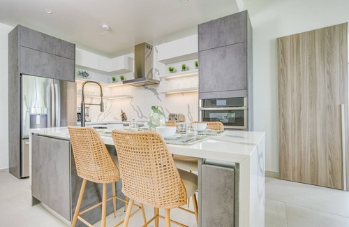 Cocoplum Eigentumswohnung | 3 Bedroom Luxury Beachfront Condo Brand New Pool