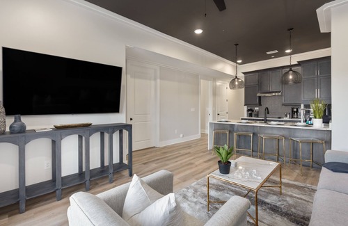 Helena Eigentumswohnung | 3 Bedroom, Main Level - ADA