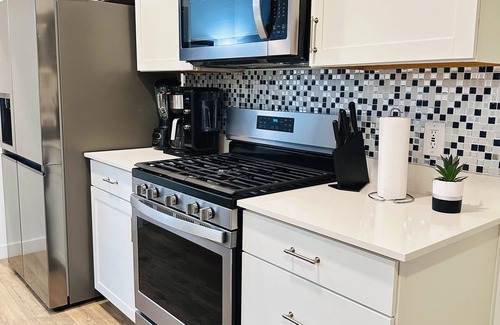 Magna Haus | 3-bedroom townhome in fantastic Magna with AC, WiFi. Enjoy your stay