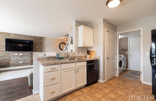 Bismarck Haus | 3-Bedroom Waterfront Home Minutes from Downtown Bismarck