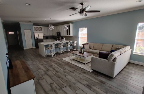 Delray Beach Haus | 3 blocks from Downtown Atlantic Ave - 1 mile to Beach - Safe area