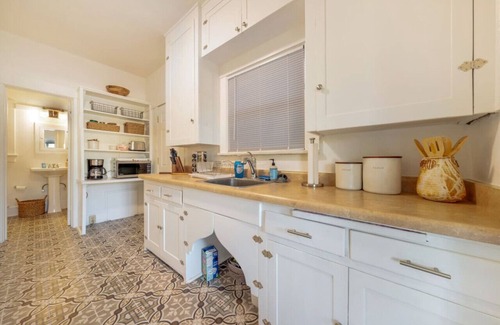 West University Haus | 3 Blocks from U of A & 4th Ave / Cozy / 1 BR 1 BA