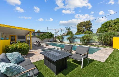 Southwest Village Haus | 3 Br Oasis W Private Pool In Old Town