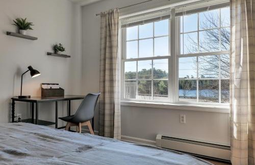 Salsbury Cove Haus | 3 BR Private Pondside View New Reno [Moose Lodge]