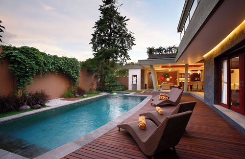 Nakula Villa | 3 BR Private Pool Villa, 5 Minuten zu Fuß zum Strand und Seminyak Einkaufsviertel