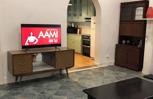 Clare Haus | 3 Bedroom Home