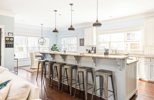 East Side Haus | 3 homes in 1/Living Large in ATL+TNY HSE SLPS 16