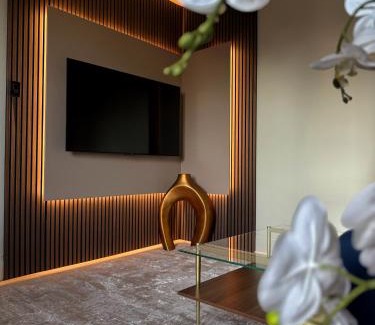 East Allegheny Wohnung | 3 KING Beds Free parking Stay close and stay cozy