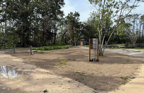 Steinhatchee Haus | 2 Heimparadies, privater 5-Sterne-Rückzugsort mit tollem See für Spaß und Partys !!