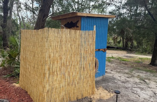 Steinhatchee Haus | 2 Heimparadies, privater 5-Sterne-Rückzugsort mit tollem See für Spaß und Partys !!