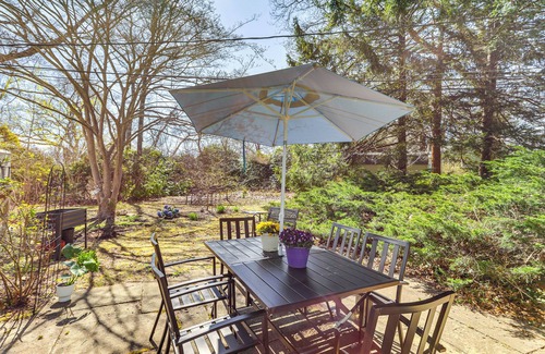 Marshfield Hills Haus | 3 Mi to Cape Cod Bay: Marshfield Home w/ Balcony!