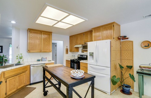 Chico Haus | ~ 3 Mi to Dtwn & Chico State: NorCal Escape!