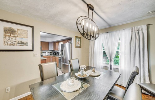 Spry Haus | 3 Mi to Lake Redman: Home w/ Furnished Pergola!