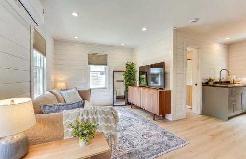 Lansing Haus | 3 Mi to Michigan State Tiny Home with Deck!