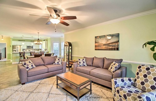 Central Myrtle Beach Wohnung | 3 Mi to Ocean: Myrtle Beach Condo w/ Pool Access!