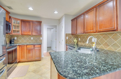 Windsor Forest Haus | 3 Mi to Oglethorpe Mall: Home w/ Fenced Yard!