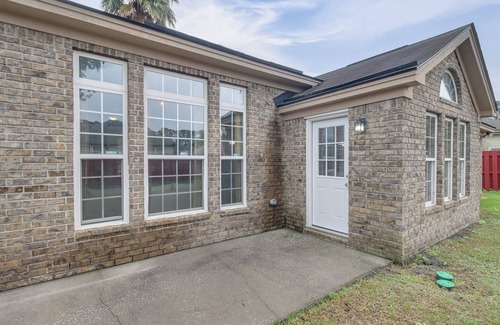 Windsor Forest Haus | 3 Mi to Oglethorpe Mall: Home w/ Fenced Yard!