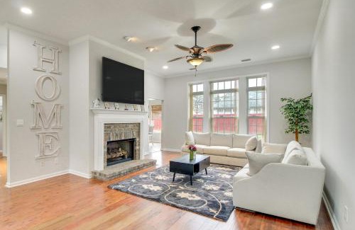 Windsor Forest Haus | 3 Mi to Oglethorpe Mall Home with Fenced Yard!