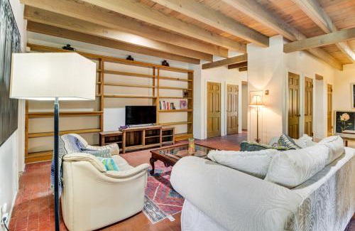 Near North Valley Haus | 3 Mi to Zoo and Garden ABQ Home with Heated Pool!