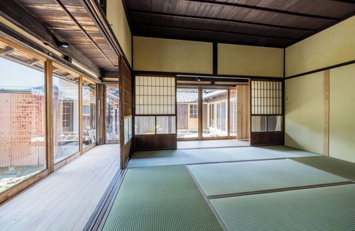 Sasayama Haus | 3 minutes to Sasayama Castle Ruins! Relax with a cup of tea in a 100-year-old Japanese house with a courtyard!