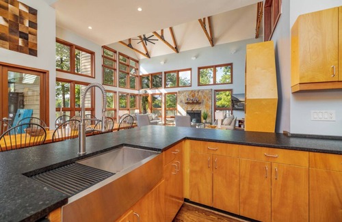 Macon Haus | 3 Peaks