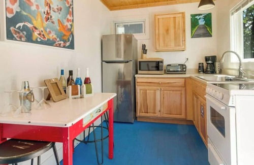 Mayfield Hütte | 3 Sandy Beachfront Cabins on Beautiful Spider Lake - Betty's Hideout