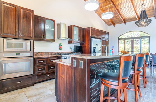 Ojochal Haus | 3 suites-Privacy-Gated-Sunset Ocean Views-Luxury